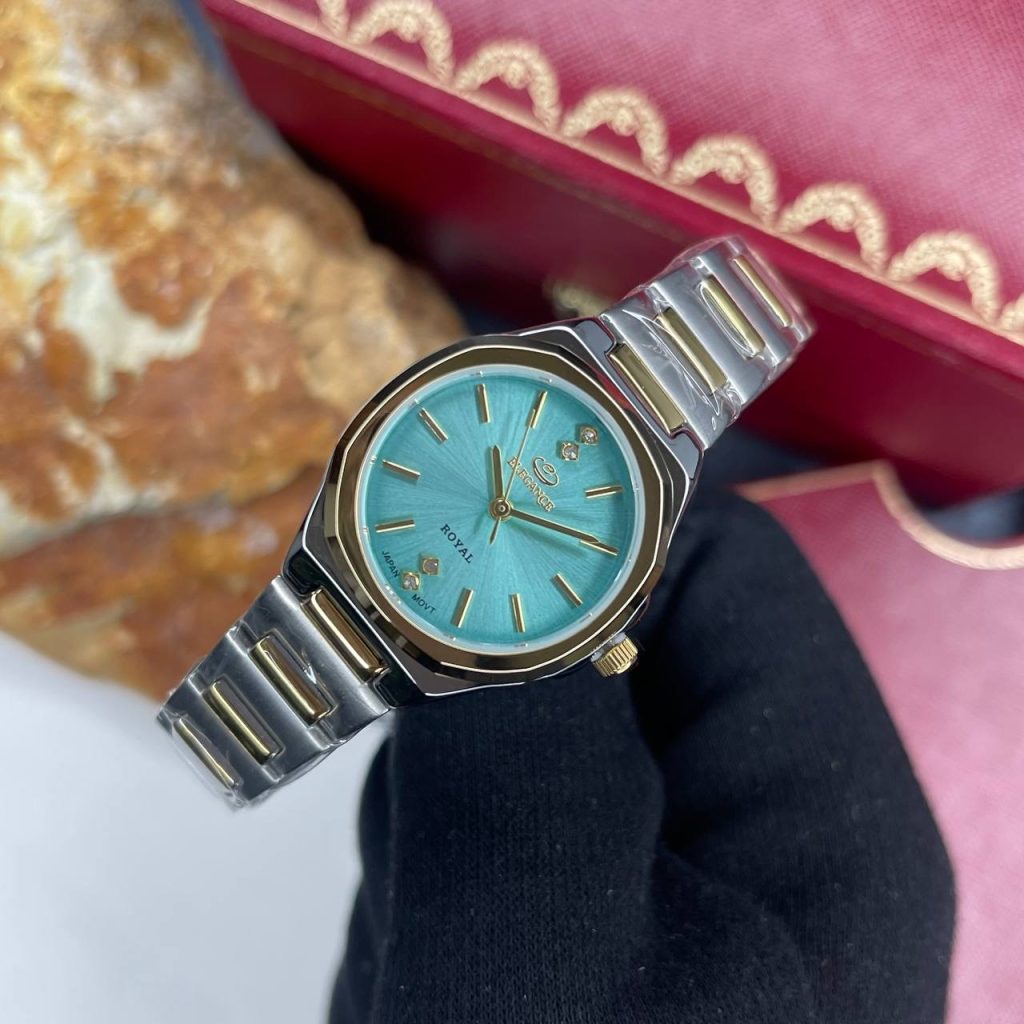 ساعت زنانه الگانس رویال نیکو کلاه NK00019