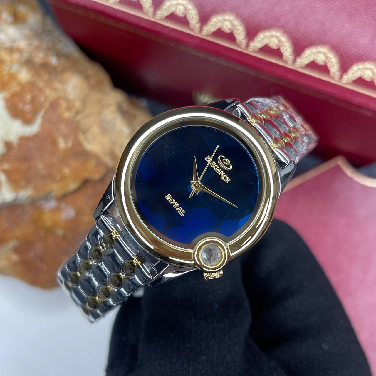 ساعت زنانه الگانس رویال نیکو کلاه NK0015